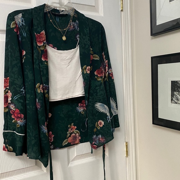 Zara flowy wrap around blouse - Picture 2 of 8